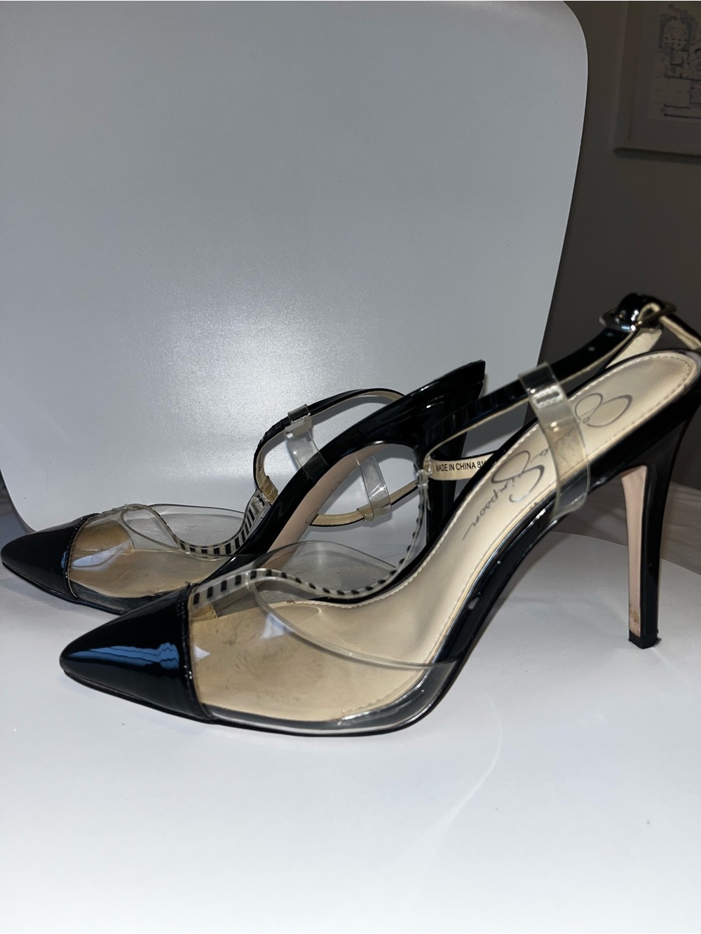 Jessica Simpson Black Patent Pointed T-Strap PVC Slingbacks - Picture 3 of 8